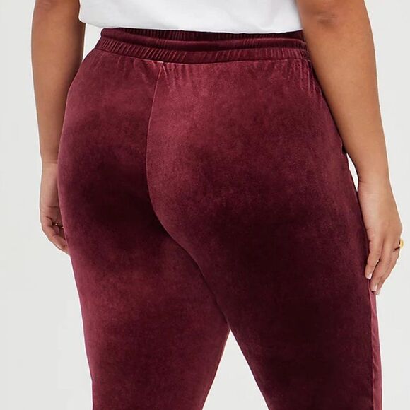 Torrid Tapered Pull On Pant - Stretch Velvet Wine 2X - Picture 2 of 6